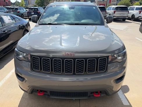 Used 2021 Jeep Grand Cherokee Trailhawk w/ Trailhawk Luxury Group AWD/4WD image 5