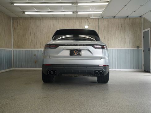 Used 2019 Porsche Cayenne S AWD/4WD image 8