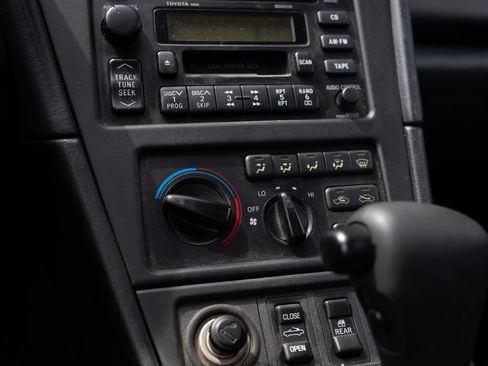 Used 1999 Toyota Celica GT w/ Upgrade Value Pkg FWD image 11