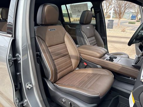 New 2026 GMC Acadia Denali Ultimate w/ LPO, Floor Liner Package FWD image 53