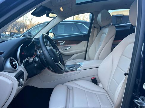 Used 2022 Mercedes-Benz GLC 300 4MATIC image 10