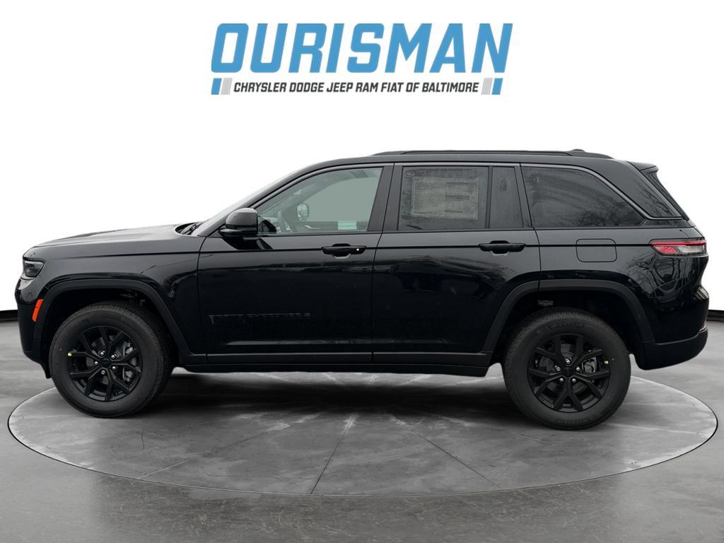 New 2026 Jeep Grand Cherokee Altitude AWD/4WD image 3