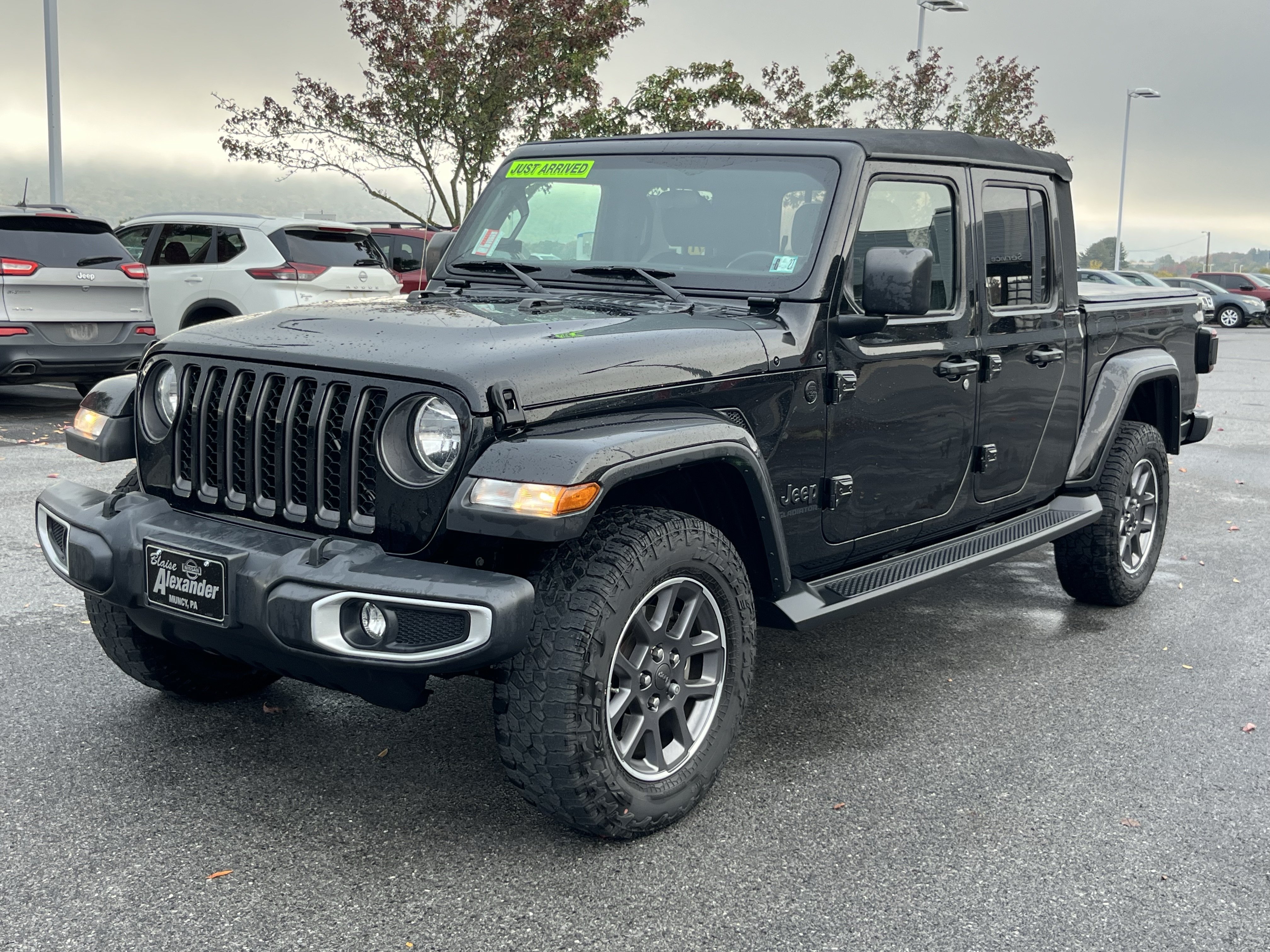 Used 2020 Jeep Gladiator Sport AWD/4WD image 10