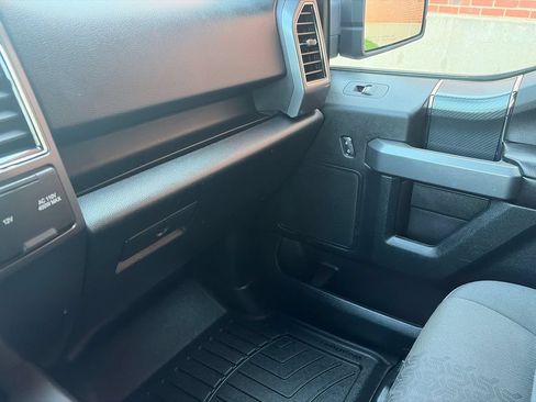 Used 2018 Ford F150 XLT w/ Equipment Group 302A Luxury AWD/4WD image 14