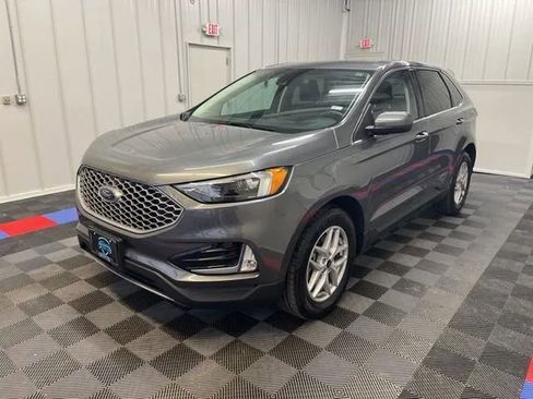 Used 2023 Ford Edge SEL w/ Convenience Package image 6