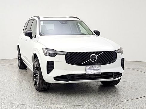 New 2026 Volvo XC90 T8 Ultra w/ Lounge Package image 2