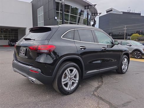 Certified 2023 Mercedes-Benz GLA 250 4MATIC w/ Premium Package image 5