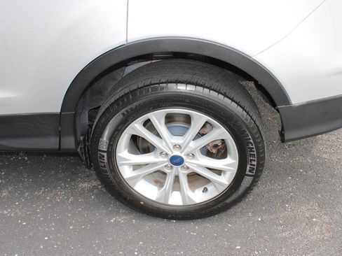 Used 2019 Ford Escape SE AWD/4WD image 6
