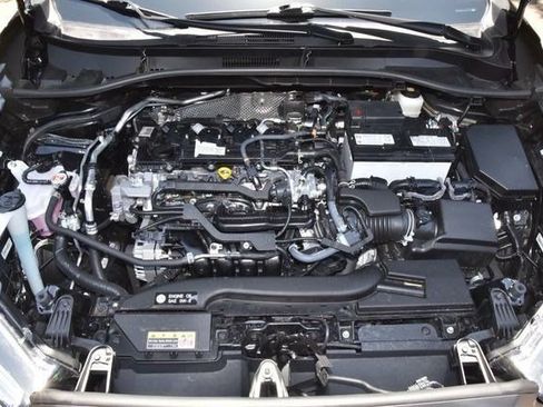 Used 2026 Toyota Corolla Cross XLE w/ Convenience Package FWD image 38