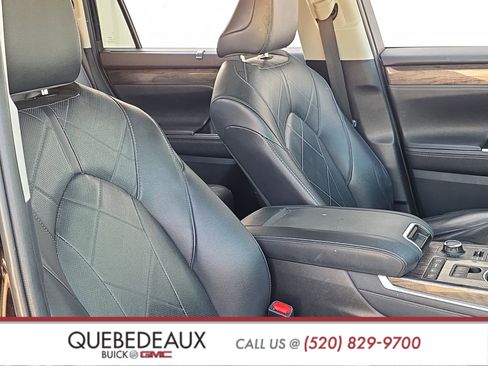 Used 2020 Toyota Highlander Platinum AWD/4WD image 25
