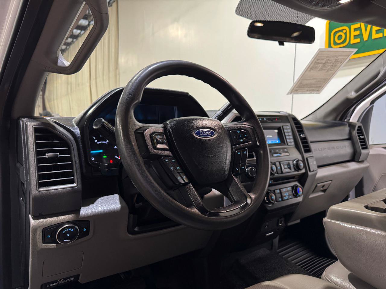 Used 2018 Ford F350 XL w/ Power Equipment Group AWD/4WD image 12