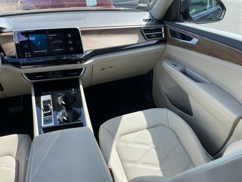 Certified 2026 Volkswagen Atlas SE AWD/4WD image 14