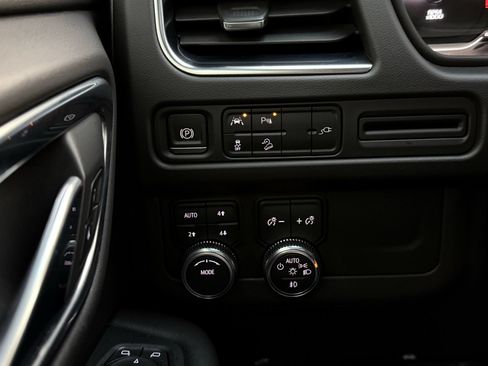 Used 2021 GMC Yukon AT4 AWD/4WD image 43