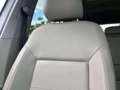 Used 2022 Volkswagen Atlas SE w/ Panoramic Sunroof Package FWD image 21