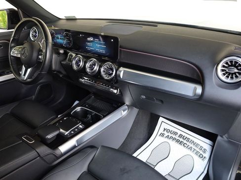 Used 2023 Mercedes-Benz EQB 300 4MATIC w/ Exclusive Package image 25