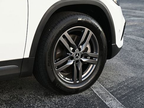 Certified 2025 Mercedes-Benz GLA 250 image 7