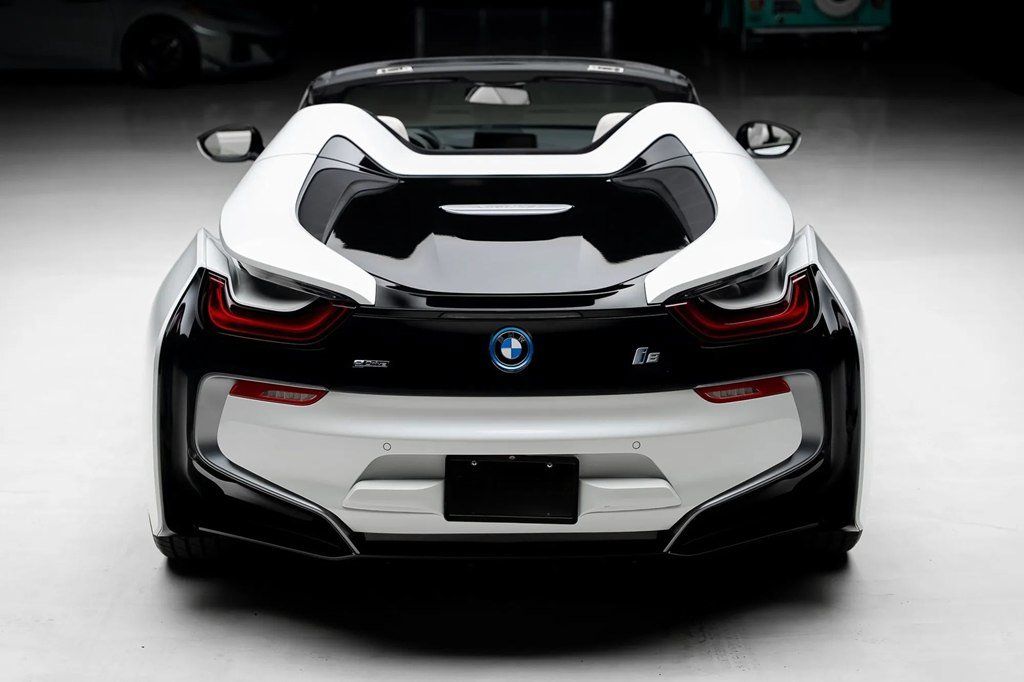Used 2019 BMW i8 Roadster AWD/4WD image 28