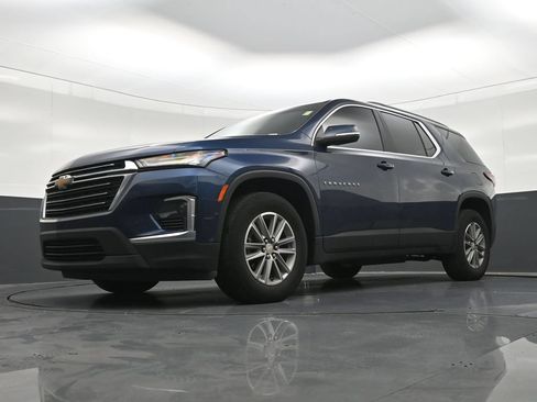 Used 2023 Chevrolet Traverse LT FWD image 24