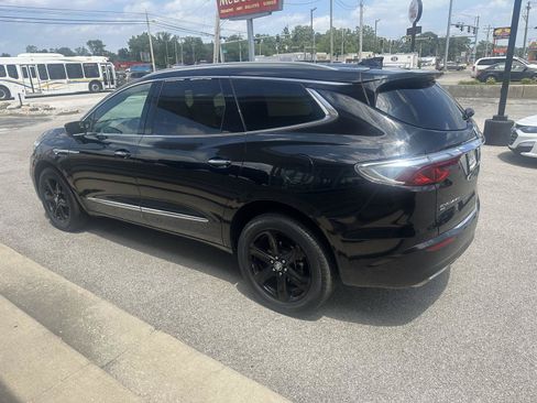 Used 2023 Buick Enclave Essence w/ Experience Buick Package AWD/4WD image 9