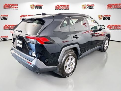 Certified 2022 Toyota RAV4 XLE AWD/4WD image 15