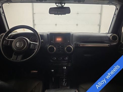 Used 2017 Jeep Wrangler Unlimited Sahara AWD/4WD image 14