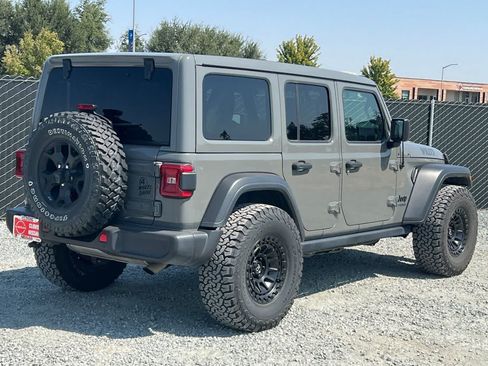 Used 2021 Jeep Wrangler Unlimited Sport AWD/4WD image 3