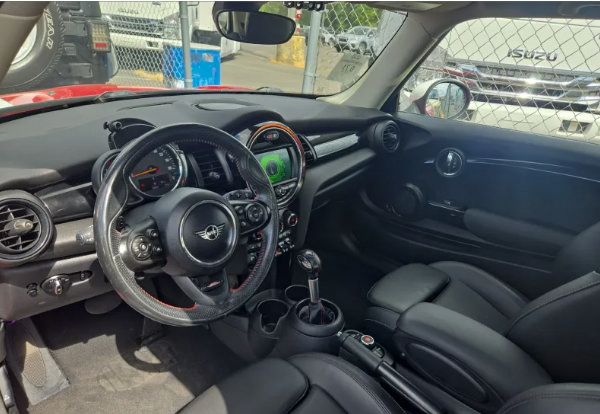 Used 2019 MINI Cooper S w/ Driver Assistance Package FWD image 7