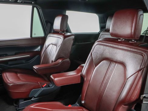 Used 2023 Ford Expedition Limited image 28
