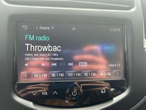 Used 2015 Chevrolet Trax LS image 21