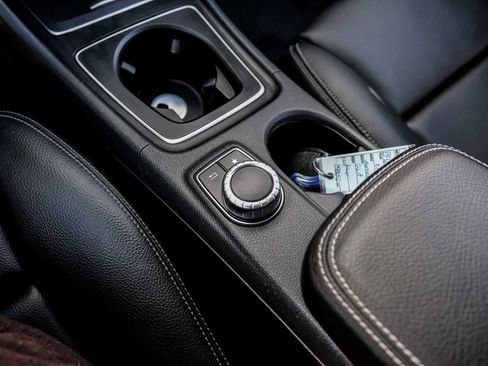 Used 2018 Mercedes-Benz GLA 250 image 23