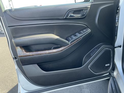 Used 2020 Chevrolet Tahoe LT w/ Luxury Package image 21