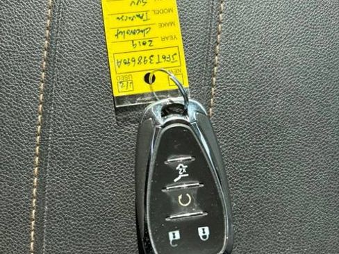 Used 2019 Chevrolet Traverse LT FWD image 10