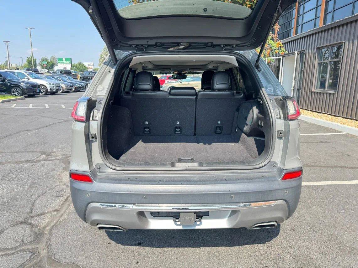 Used 2020 Jeep Cherokee Limited w/ Technology Group AWD/4WD image 23