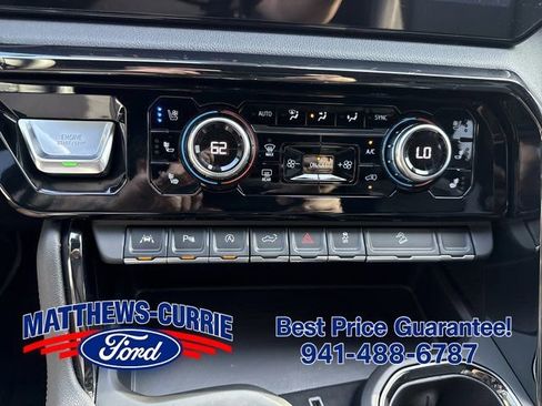 Used 2024 GMC Sierra 1500 AT4 w/ Technology Package AWD/4WD image 19