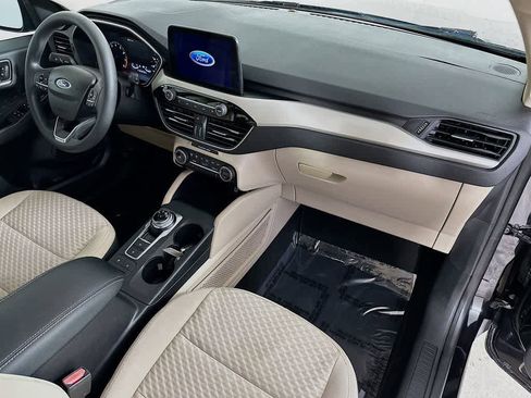 Certified 2020 Ford Escape SE image 31
