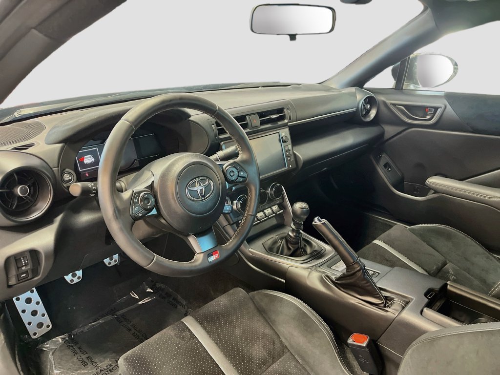 Used 2024 Toyota GR86 Premium RWD image 9