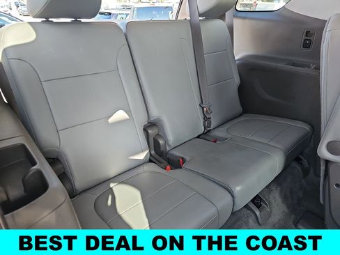 Used 2018 Chevrolet Traverse Premier w/ Driver Confidence II Package FWD image 13