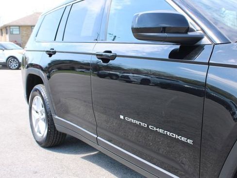 Used 2023 Jeep Grand Cherokee L Laredo w/ Luxury Tech Group I image 47