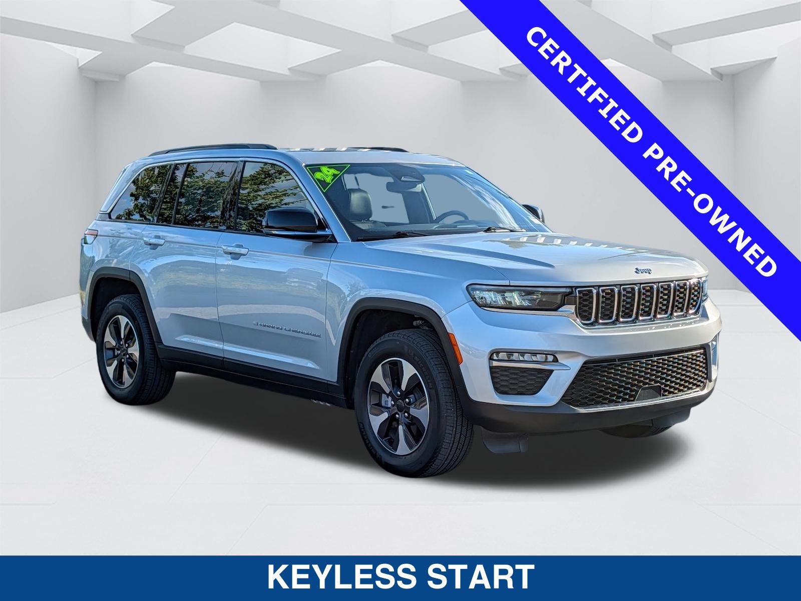 Used 2024 Jeep Grand Cherokee Limited 4xe AWD/4WD image 3