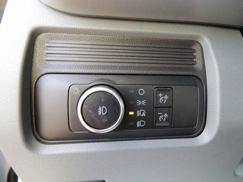 New 2024 Ford F550 4x4 Regular Cab Super Duty image 17