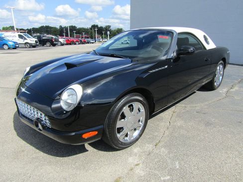 Used 2002 Ford Thunderbird image 2
