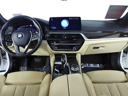 Used 2023 BMW 530i RWD image 25