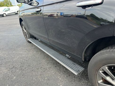 Used 2020 Ford Expedition Limited image 9