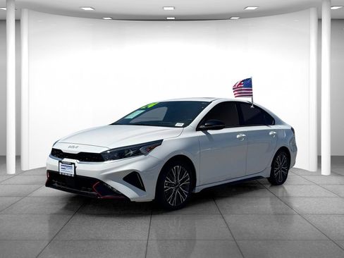 Used 2024 Kia Forte GT-Line w/ GT-Line Premium Package FWD image 2