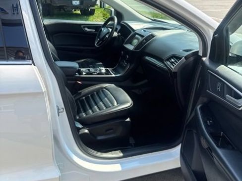 Used 2020 Ford Edge SEL w/ Convenience Package AWD/4WD image 18