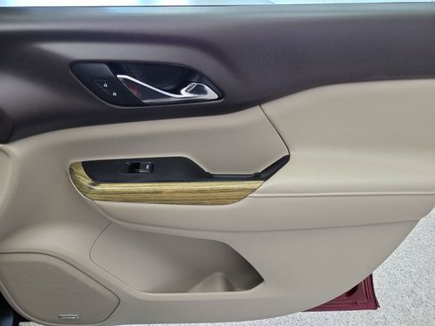 Certified 2018 GMC Acadia Denali w/ Technology Package image 24