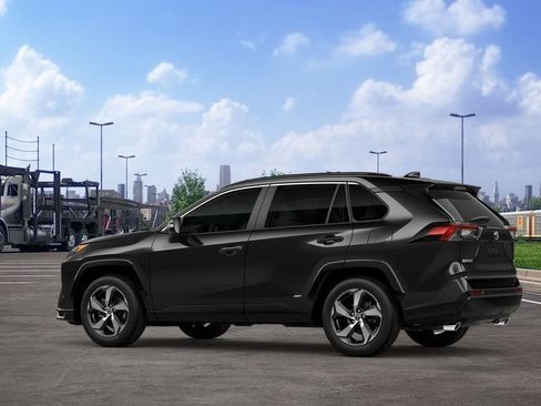 New 2025 Toyota RAV4 SE image 5