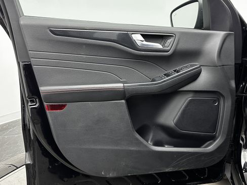 Used 2025 Ford Escape ST-Line image 10