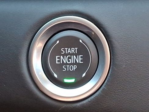 Used 2024 Cadillac Escalade Sport Platinum w/ LPO, ONYX Package image 23