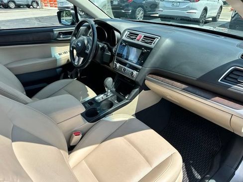 Used 2017 Subaru Outback 2.5i Limited AWD/4WD image 24